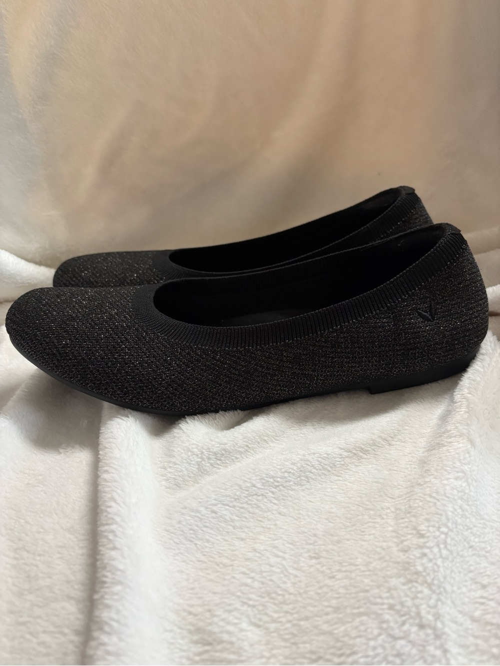 Vivaia Women’s Black Sparkle Knit Ballet Flats - Picture 3 of 5